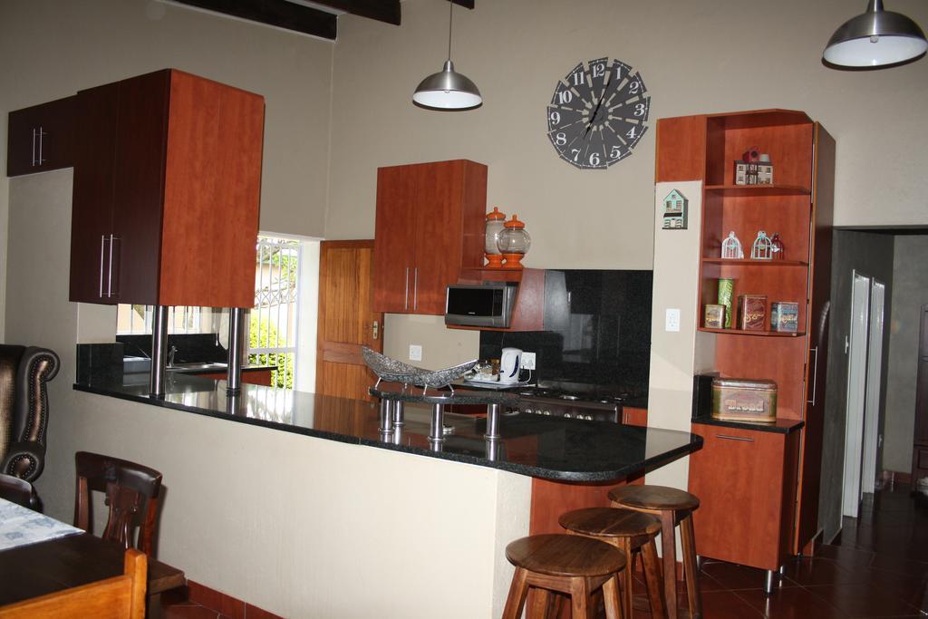 Jelani Guest House وايت ريفر المظهر الخارجي الصورة